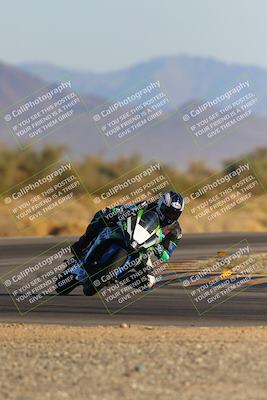 media/Dec-09-2023-SoCal Trackdays (Sat) [[76a8ac2686]]/Turn 15 Set 2 (245pm)/